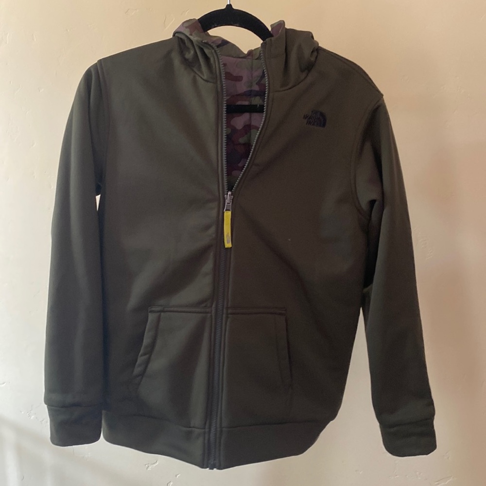 Boys reversible North Face Jacket, size 14/16. One side green one side camo.